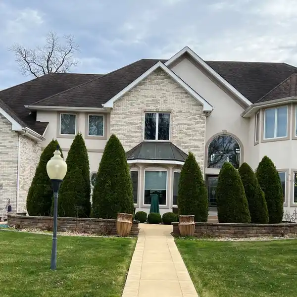 FINE HOME IN ROSEWOOD ESTATES