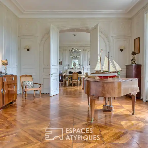 ELEGANT CHâTEAU WITH 4.2 HECTARES OF LAND