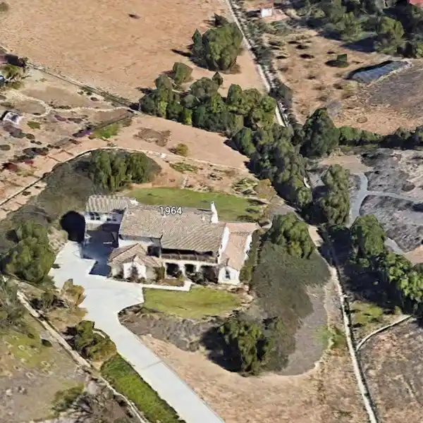 HOME WITH ATTACHED GUEST HOUSE IN BROOK HILLS ESTATES