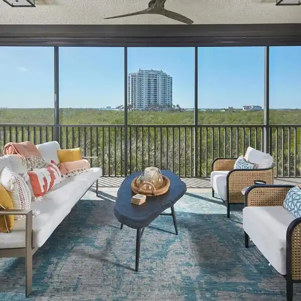 DESIGNER-RENOVATED CONDOMINIUM WITH UNMATCHED PANORAMIC VIEWS