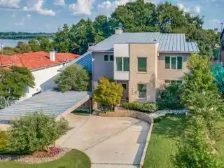 Sophisticated Living with Showstopping Design