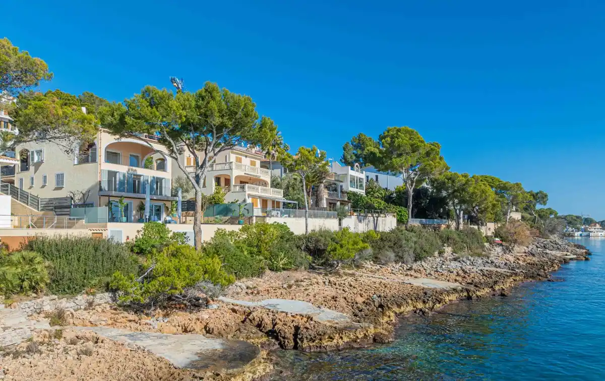 Fantastic Mediterranean Villa by the Sea in Alcanada with Fantastic Views over the Bay of Alcudia
