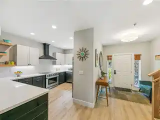Beautifully Remodeled End Unit in a Gorgeous Complex