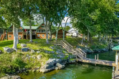 Lakefront Retreat