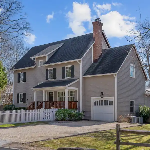 MODERN GEM IN THE HEART OF NORWALK