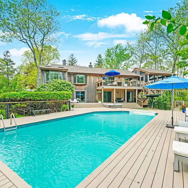 FULLY RENOVATED CONTEMPORARY RENTAL