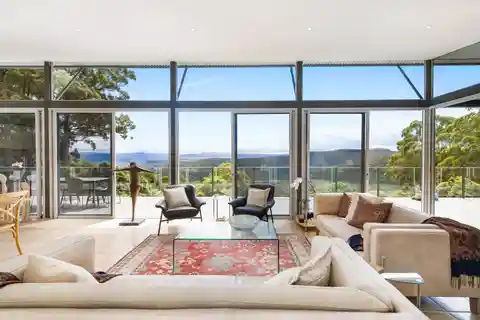 Pavilion-Style Retreat with Breathtaking Views