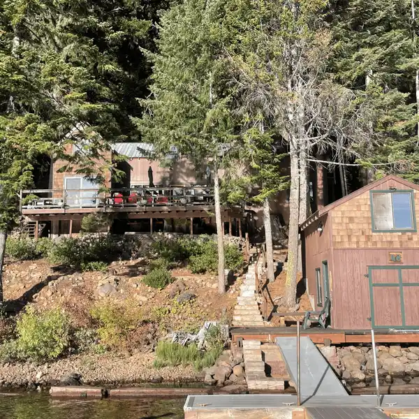 COZY UPDATED CABIN