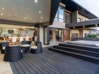 CONTEMPORARY HAVEN WITH AMAZING VIEWS