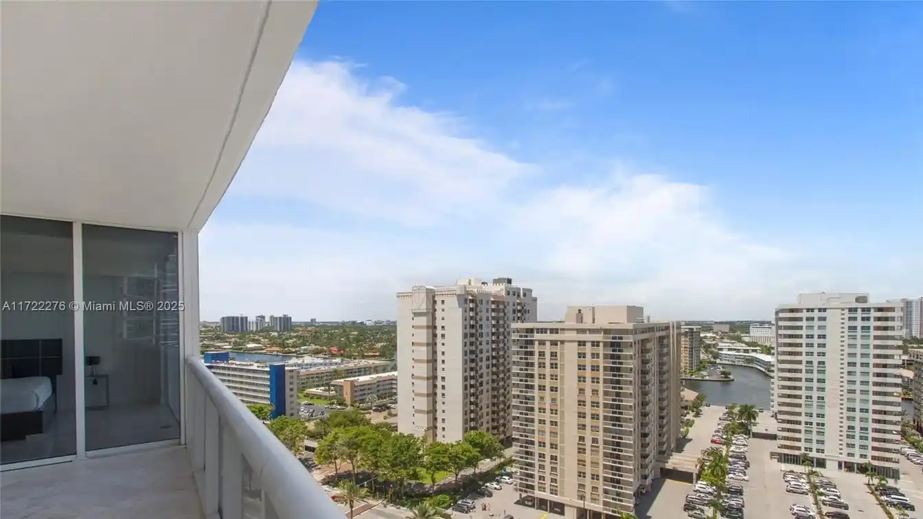 Three Bedroom Condo with Stunning Intracoastal Views