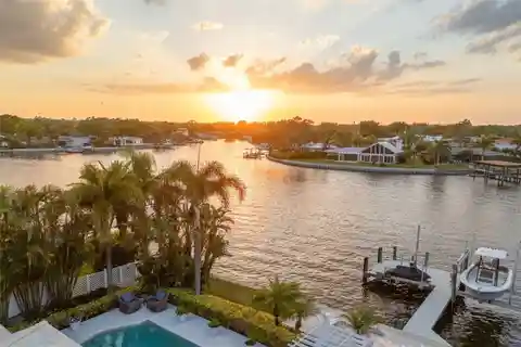 Coastal Waterfront Luxury on Snell Isle