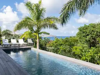 Villa Good Vibrations Is a Modern Architectural Gem