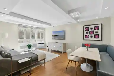 Sprawling and Beautifully Renovated Residence at the Westmore