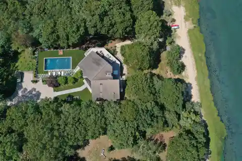 Dramatic Waterfront Home for Rent