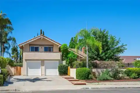 Elegant Family Home Near Lake Mission Viejo