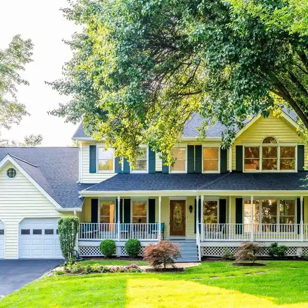 POTOMAC GEM WITH WRAPAROUND PORCH CHARM