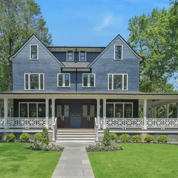 MODERN ELEGANCE MEETS EFFORTLESS MONTCLAIR LIVING