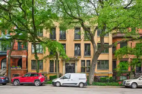 Exceptional Duplex Down in East Lincoln Park
