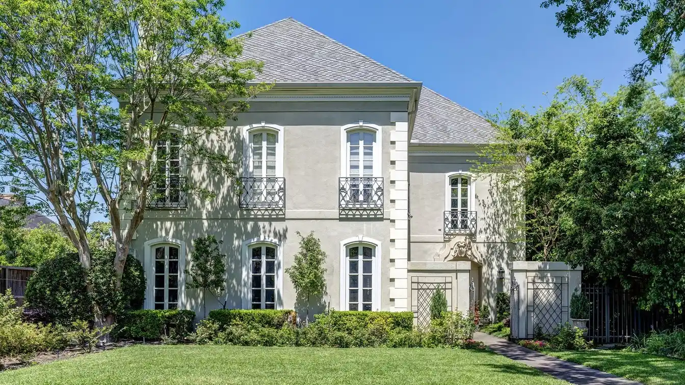 Timeless Elegance with Modern Convenience