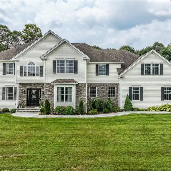 BEAUTIFUL FULLY RENOVATED HOME