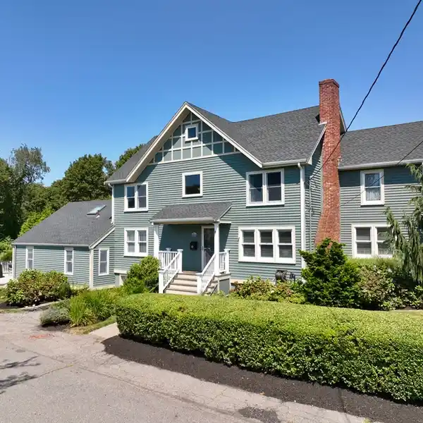 IMPECCABLY MAINTAINED COLONIAL HOME