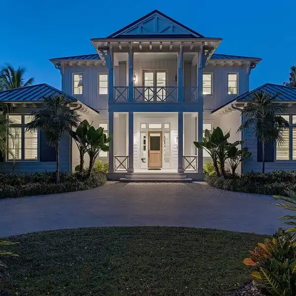 UNIQUE AND LUXURIOUS ESTATE-LIKE PROPERTY