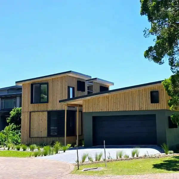 CONTEMPORARY ECO-FRIENDLY LUXURY HOME IN LAKE BRENTON ESTATE