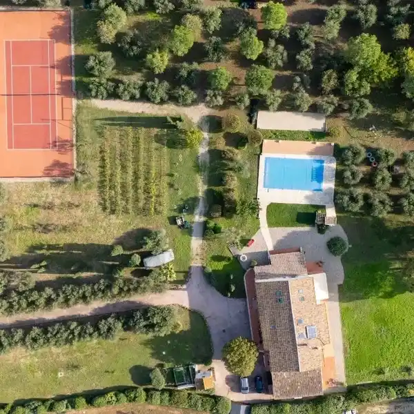 MAGNIFICENT HISTORIC FARMHOUSE