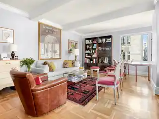 Ninth-Floor Corner Apartment at Goodhue House