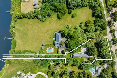 Five Bedroom Rental on a Full Acre