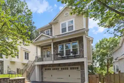 Stunning Craftsman in Ellison Heights!