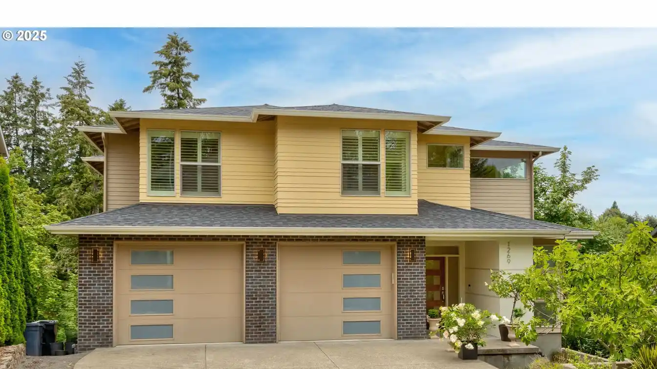 Special Light-filled Contemporary