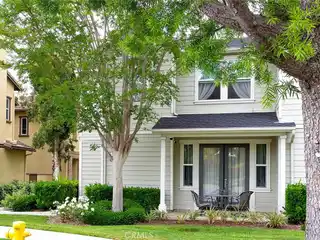 Sun-filled Corner Townhome in Columbus Grove