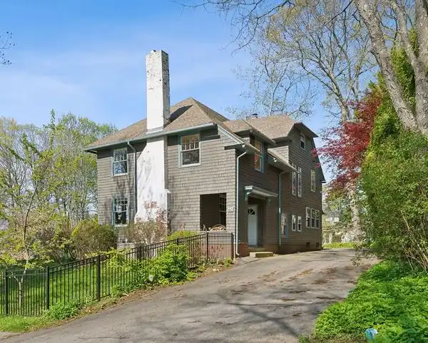 TIMELESS CRAFTSMANSHIP WITH THOUGHTFUL UPDATES