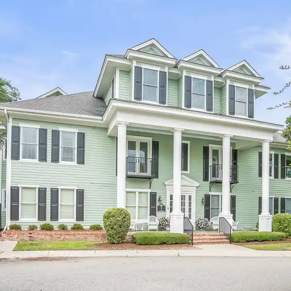 7 C RISING TIDE DR