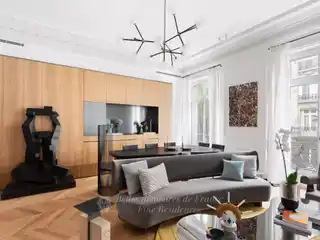 Meticulously Renovated Apartment in a Mid-19th Century Building