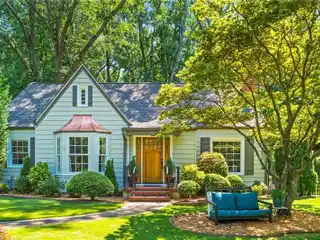 Charming Cottage in the Heart of Virginia-Highland