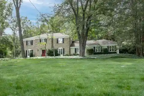 Move-In Ready Colonial Near Vibrant Morristown