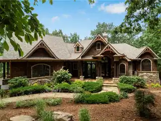 Custom Home with Breathtaking Mountain Views