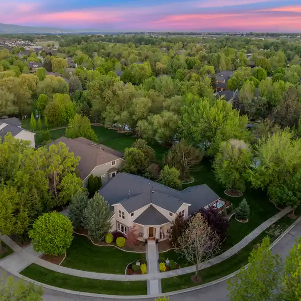EAGLE ESTATE | STEPS FROM THE BOISE RIVER