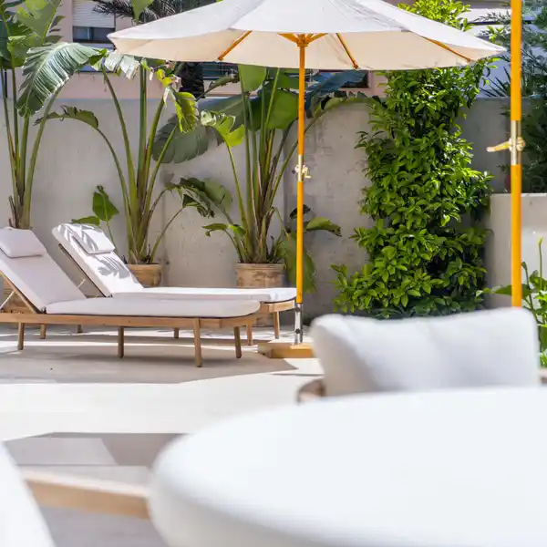 MODERN GROUND FLOOR APARTMENT WITH SPACIOUS GARDEN & POOL IN PALMA