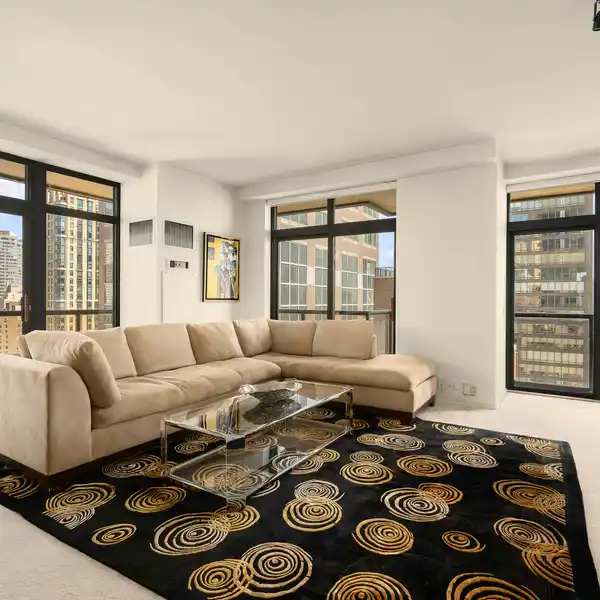 SPACIOUS CORNER HOME WITH SPECTACULAR VIEWS