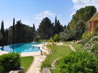 PRESTIGIOUS ENCLAVE OF KOMMENO