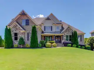 Golf Course Estate with Saltwater Pool