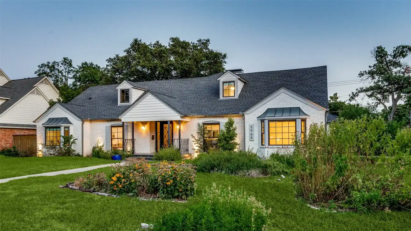 Desirable Residence in the Heart of Melshire Estates