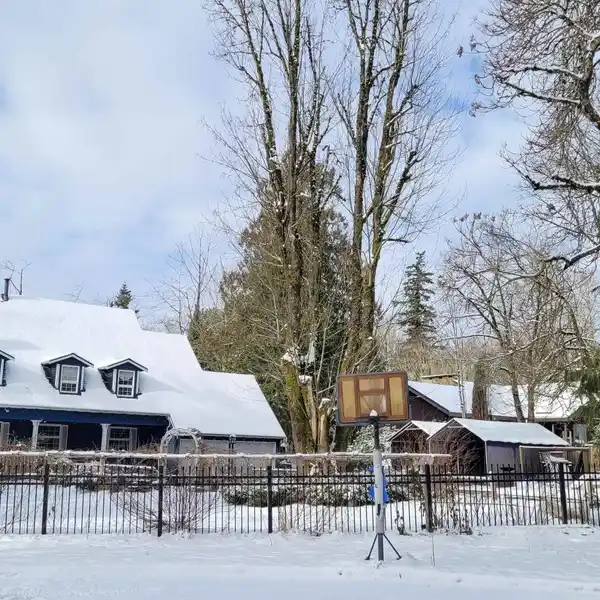 AMAZING PROPERTY WITH GREAT POTENTIAL