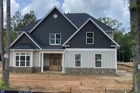 New Construction in Exclusive Heartland Acres