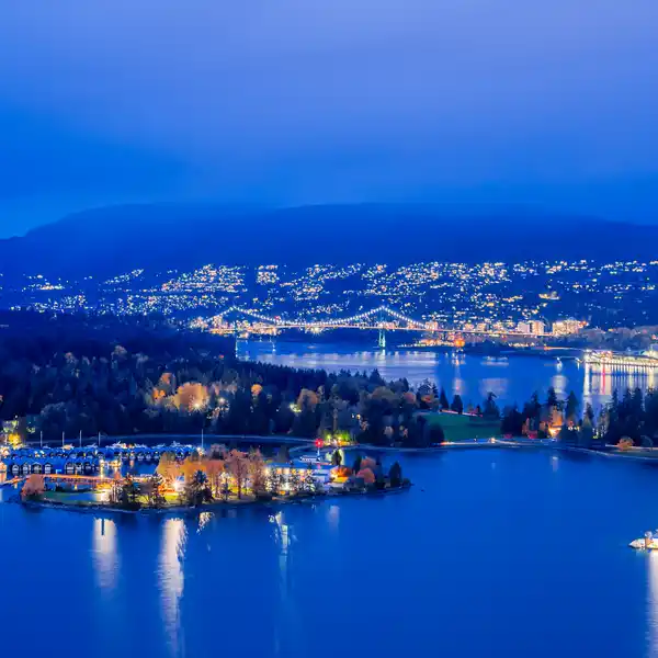 LUXURY REDEFINED: URBAN OASIS WITH HARBOR VIEWS