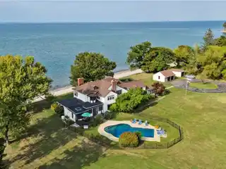 Tranquil and Luxurious Lakefront Estate