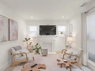 Remodeled Mid-Wilshire Home with Private Upstairs Unit